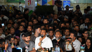 তেলের দাম বৃদ্ধিতে এনসিপির বিক্ষোভ, সরকারকে হুঁশিয়ারি