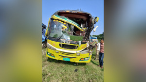 সিরাজগঞ্জে বাসের ধাক্কায় দাঁড়িয়ে থাকা ট্রাকের দুই চালক নিহত