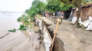 ঈশ্বরদীর পদ্মায় বাড়ছে পানি