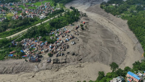 জীবিত উদ্ধারের আশা ফিকে হচ্ছে