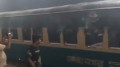 কমলাপুরে ট্রেনে আগুন, পুড়ে গেছে একটি বগি 