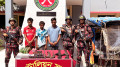 ক্যাম্পের পাশে অস্ত্র-বিস্ফোরকের চালান হস্তান্তর, ৩ রোহিঙ্গা আটক