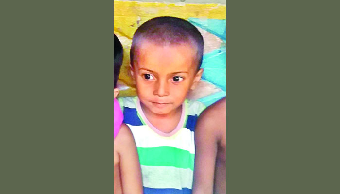 বাবার কোলেই তুহিনের গলা কাটা হয়: পুলিশ বাবার কোলেই তুহিনের গলা কাটা হয়: পুলিশ