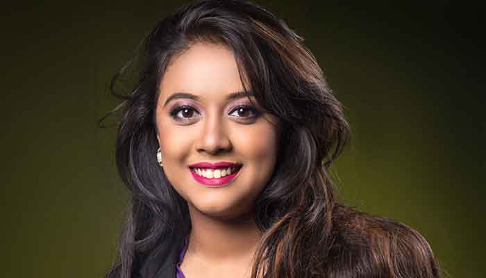 শাকিবের আগুনে ঐশীর গান শাকিবের আগুনে ঐশীর গান