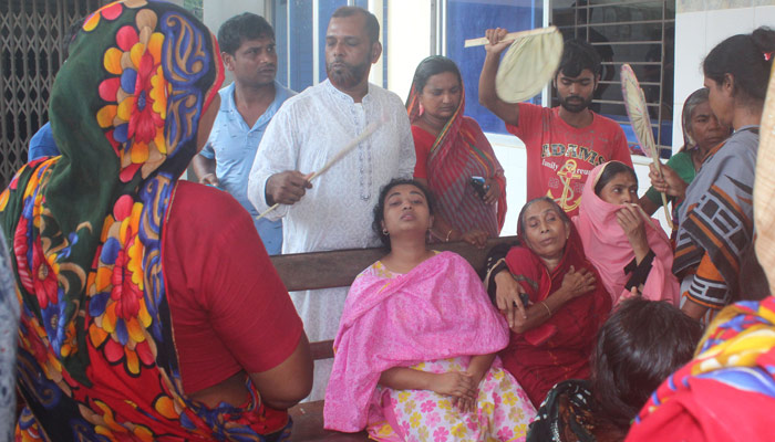 মাগুরায় বাসচাপায় ২ মোটরসাইকেল আরোহী নিহত মাগুরায় বাসচাপায় ২ মোটরসাইকেল আরোহী নিহত