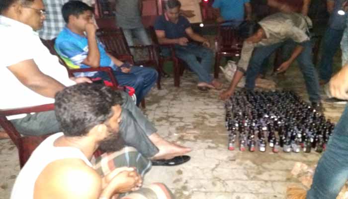 মাগুরায় ফেনসিডিলসহ গ্রেফতার ১ মাগুরায় ফেনসিডিলসহ গ্রেফতার ১