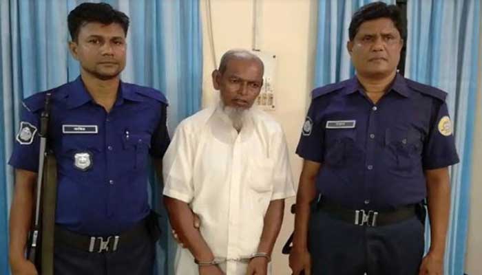 চকলেট-বিস্কুটের প্রলোভন দেখিয়ে শিশুদের যৌন নির্যাতন, বৃদ্ধ গ্রেফতার