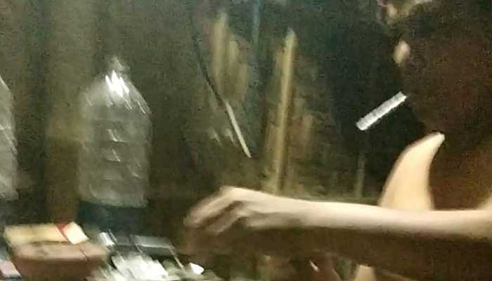 পুলিশ কর্মকর্তার ইয়াবা সেবনের ভিডিও ফাঁস