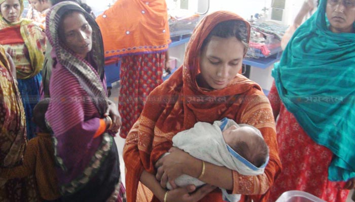 অবশেষে সন্ধান মিলল সেই শিশুর মায়ের