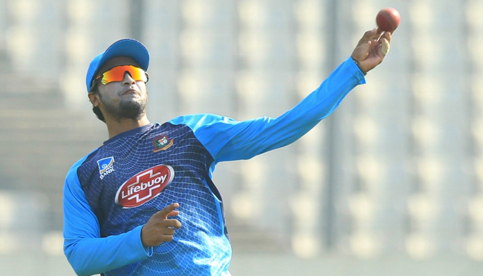 সাকিবকে কারণ দর্শানোর নোটিশ