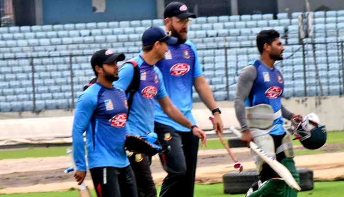 ক্রিকেটারদের কাজই চ্যালেঞ্জ নেওয়া: আরাফাত সানি