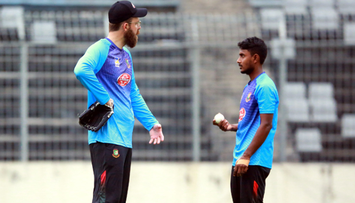 নাঈম-আফ্রিদিদের দেখতে চান ভেট্টরি