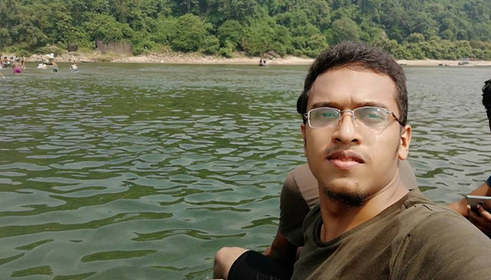 আবরারের শেষ স্ট্যাটাস ও বন্ধুদের প্রতিক্রিয়া