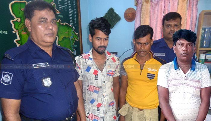 আদমদীঘিতে ইয়াবা-ফেনসিডিলসহ গ্রেফতার ৩