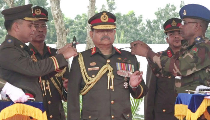 ইঞ্জিনিয়ার্স কোরের 'কর্নেল কমান্ড্যান্ট' হলেন সেনাপ্রধান