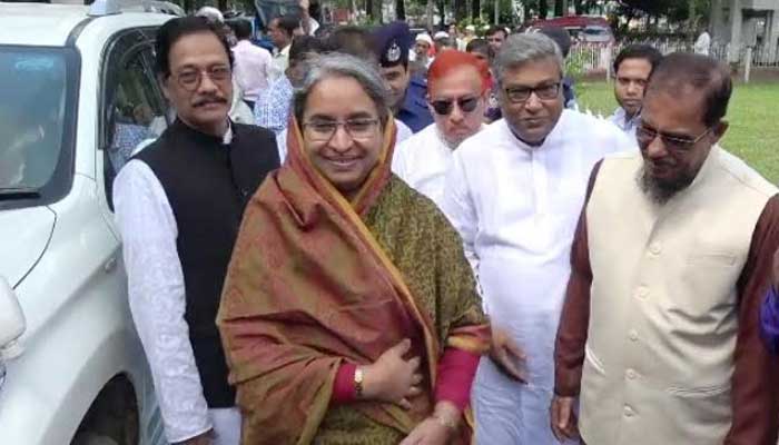 সব ক্ষেত্রে রাজনীতিকে দোষ দিলে হবে না: শিক্ষামন্ত্রী