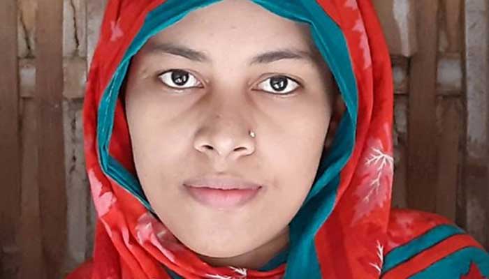 চিকিৎসক হওয়ার স্বপ্ন কি ভেঙেই যাবে খাদিজার!