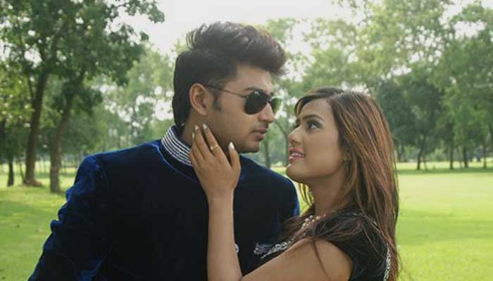 হল ব্যবস্থাপক জানালেন, বাপ্পির ‘ডনগিরি’ ভালো যাচ্ছে