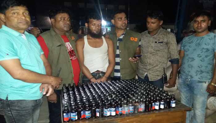 মাগুরায় ফেনসিডিলসহ গ্রেফতার ১
