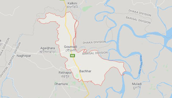 গৌরনদীতে গরু ব্যবসায়ীর বাড়িতে ডাকাতি, আহত ৩
