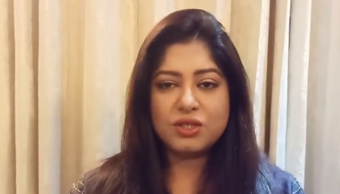 সাকিবের ক্রিকেট থেকে দূরে যাওয়া মেনে নিতে পারছি না: মৌসুমী