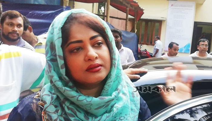 শিল্পী সমিতিতে 'অপমানিত' মৌসুমী