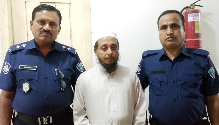 মুরাদনগরে ছাত্রীকে যৌন হয়রানি, মাদ্রাসার প্রধান শিক্ষক গ্রেফতার