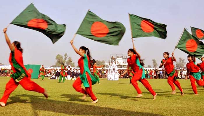 পতাকা অবমাননায় জেল-জরিমানার বিধান রেখে সংশোধন হচ্ছে আইন
