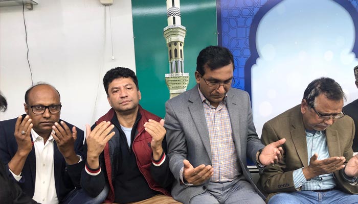 খোকার জন্য নিউইয়র্কের মসজিদে দোয়া
