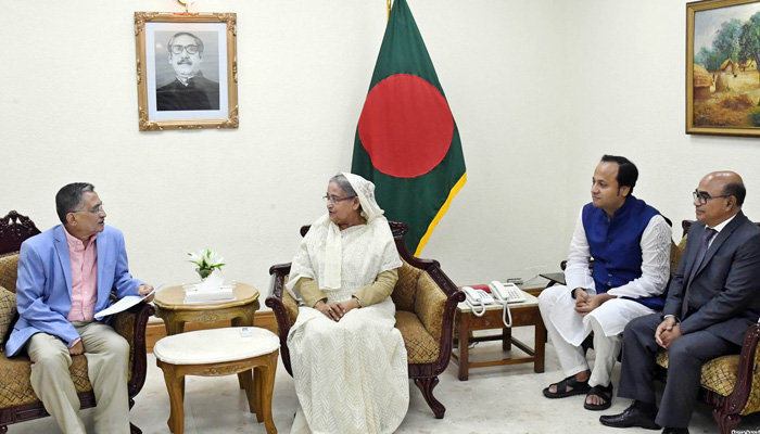 বিশ্ববিদ্যালয় তদারকিতে কঠোরভাবে নিয়ম মেনে চলুন: ইউজিসিকে প্রধানমন্ত্রী