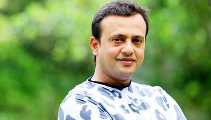 প্রতিমুহূর্ত আনন্দ নিয়ে বাঁচতে চাই