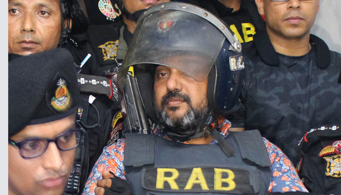 আর এক দিন হাতে পেলেই ভারতে পালাতেন সম্রাট