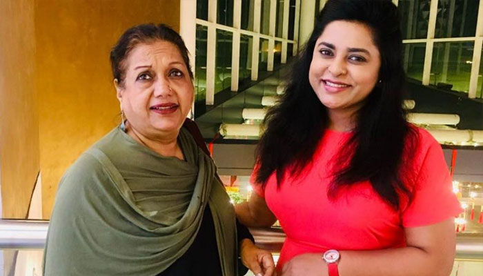 কলকাতায় গিয়ে জ্যোতির সিনেমা দেখলেন কবরী
