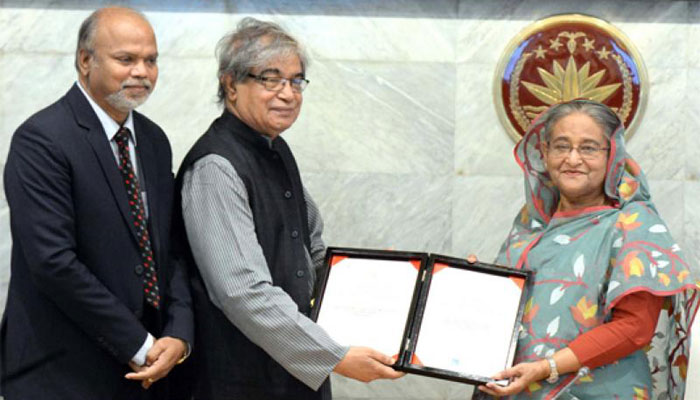 আইটিইউ টেলিকম ওয়ার্ল্ডের ২ পুরস্কার গ্রহণ প্রধানমন্ত্রীর