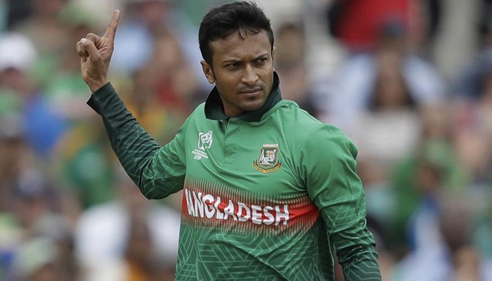 বাংলাদেশ এক উইকেট কম নিয়ে খেলছে: গম্ভীর