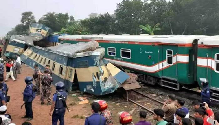 কসবায় ট্রেন দুর্ঘটনায় নিহত বেড়ে ১৮