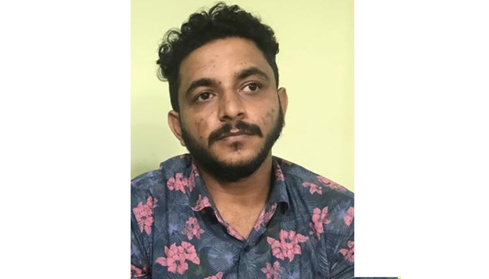 ইয়াবা দিয়ে প্রেমিকাকে ফাঁসাতে গিয়ে ফাঁসলেন প্রেমিক