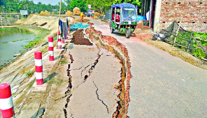 ১২ কোটি টাকার রাস্তা পাঁচ মাসেই শেষ