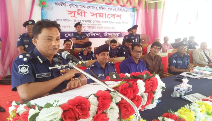 ‘জনগণের সেবা করতে না পারলে থানা ছেড়ে চলে যান’