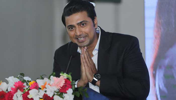বেআইনিভাবে বাংলাদেশে কাজ করবো না: দেব