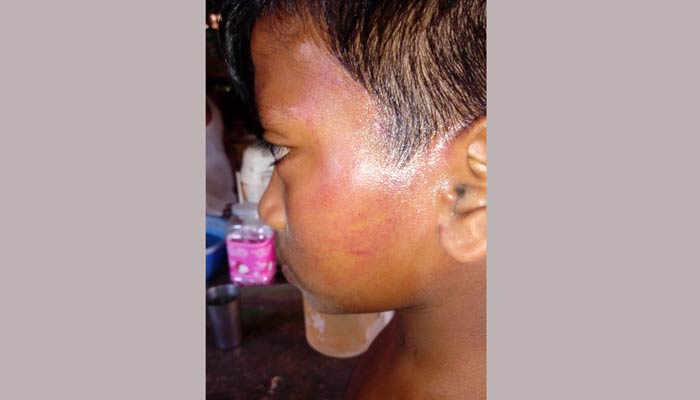 মারধরের পর টাকায় সমাধানের চেষ্টা