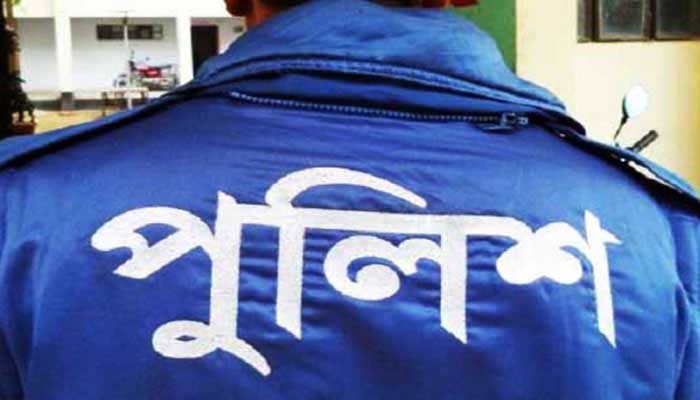 বরিশালে পুলিশের বিরুদ্ধে স্কুল ছাত্রকে ইয়াবা দিয়ে ফাঁসানোর অভিযোগ