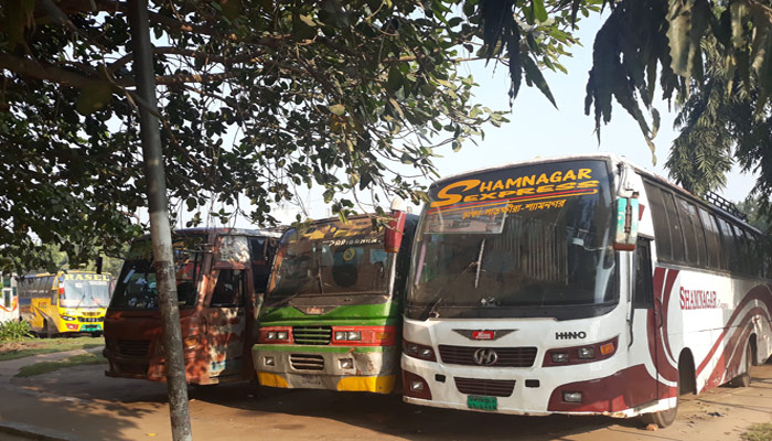 মাগুরা থেকে সকল রুটে বাস চলাচল বন্ধ, যাত্রী দুর্ভোগ চরমে