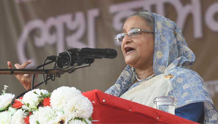 খালেদার প্রতিহিংসায় গচ্চা ১০ হাজার কম্পিউটার: প্রধানমন্ত্রী
