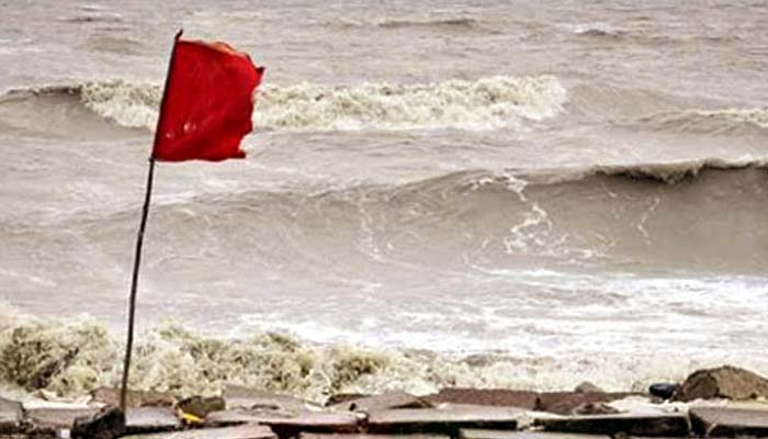 মোংলা-পায়রায় ১০, চট্টগ্রামে ৯ নম্বর মহাবিপদ সংকেত