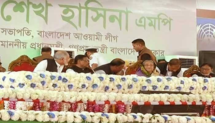 ঢাকা মহানগর আ'লীগের সম্মেলন উদ্বোধন করলেন প্রধানমন্ত্রী
