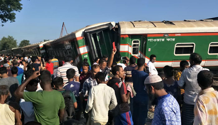 লাইনের ত্রুটির কারণেই উল্লাপাড়ায় ট্রেন দুর্ঘটনা