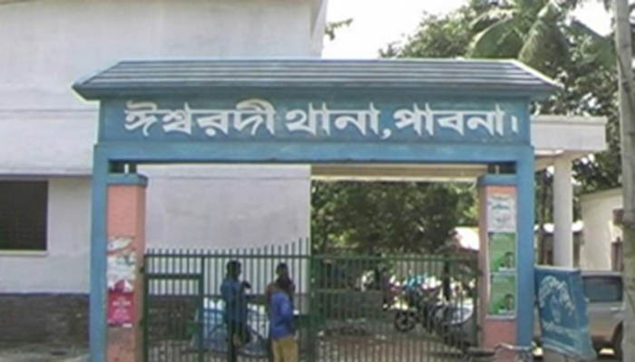 ক্রাইম পেট্রোলের মতো শিশুকে হত্যার চেষ্টা বন্ধুদের