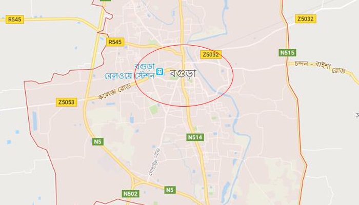 সরকারবিরোধী কথা বলে তোপের মুখে পালালেন বক্তা