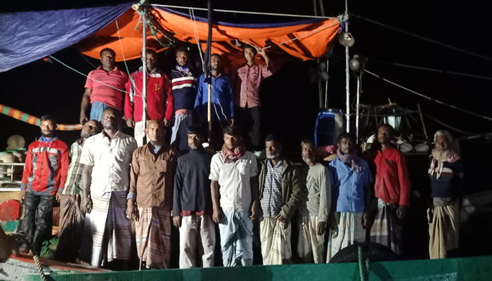 মিয়ানমার থেকে ফিরলেন ১৭ বাংলাদেশি জেলে